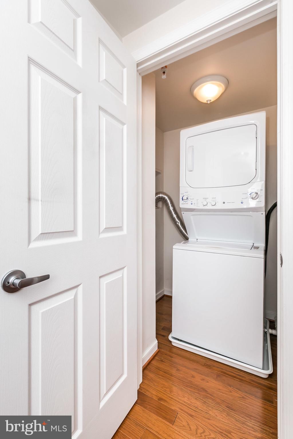 910 South Charles Street, Unit B Baltimore, MD 21230 - Photo 27 of 37 In Unit Washer/Dryer