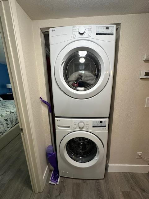2511 Fulton Square Lane, Unit 9 Sacramento, CA 95821 - Photo 9 of 19 a utility room with dryer and washer