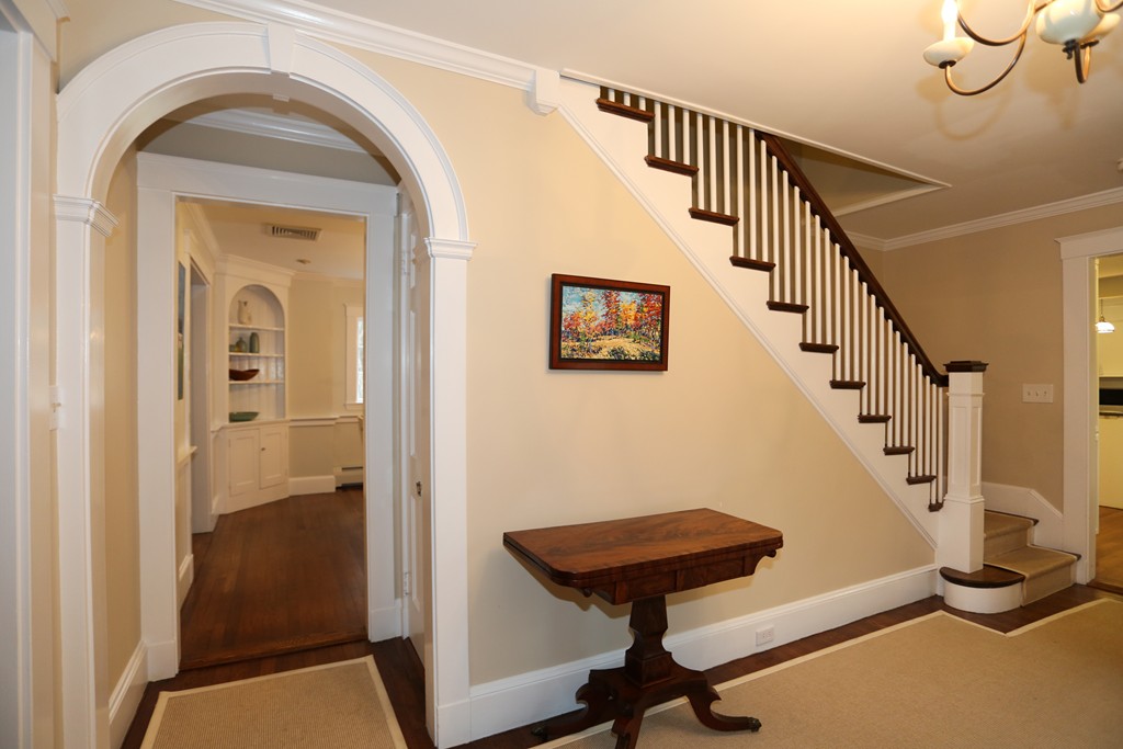 48 Ridgeway Road Weston, MA 02493 - Photo 3 of 18