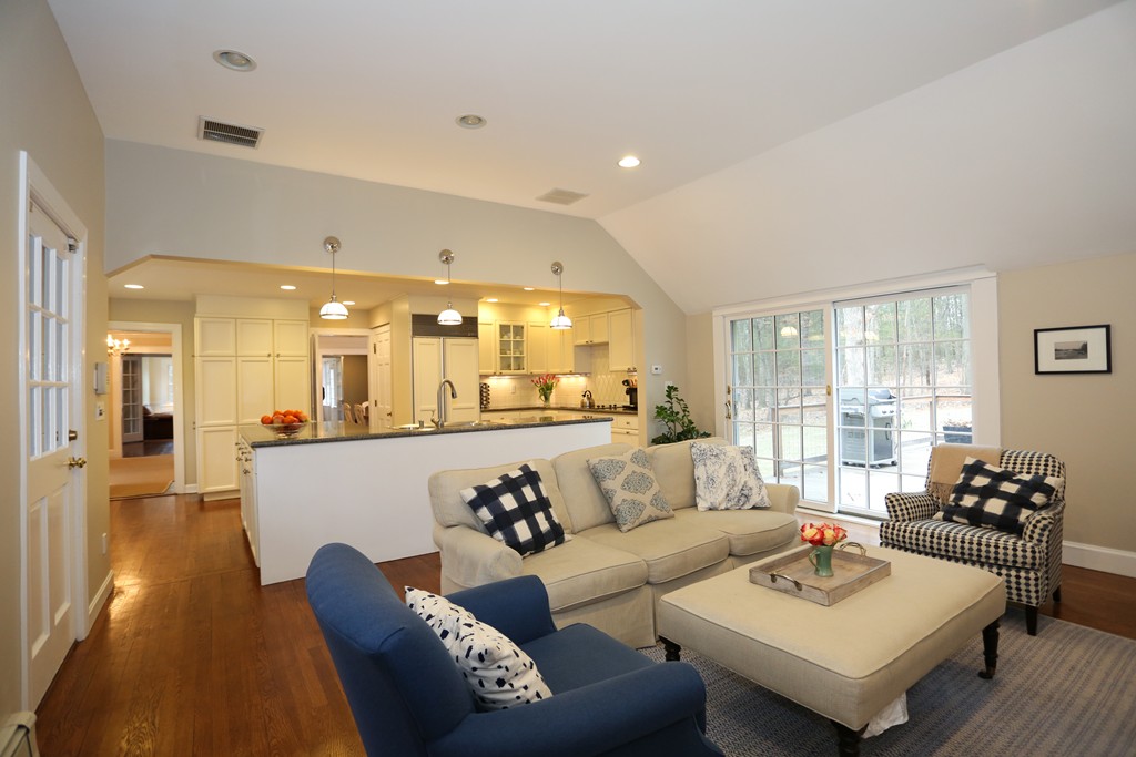 48 Ridgeway Road Weston, MA 02493 - Photo 8 of 18