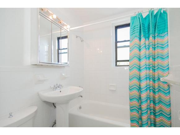 1710 Avenue H, Unit E5 Brooklyn, NY 11230 - Photo 9 of 10 Bath