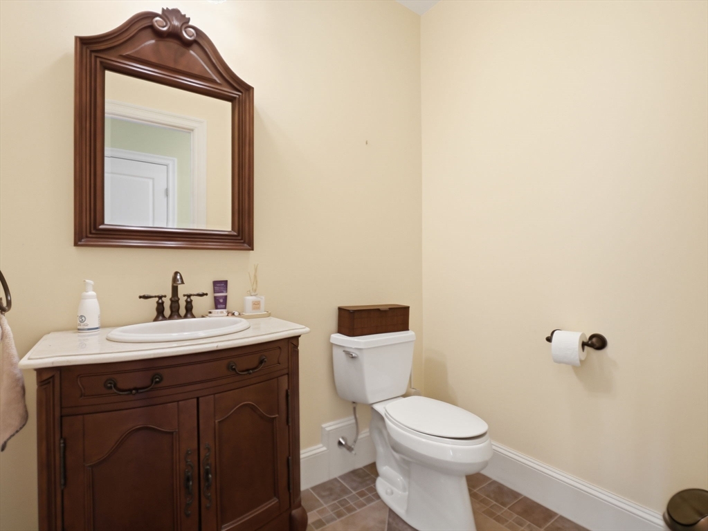 50 Yorkshire Road Dover, MA 02030 - Photo 18 of 42 Gallery Image 18