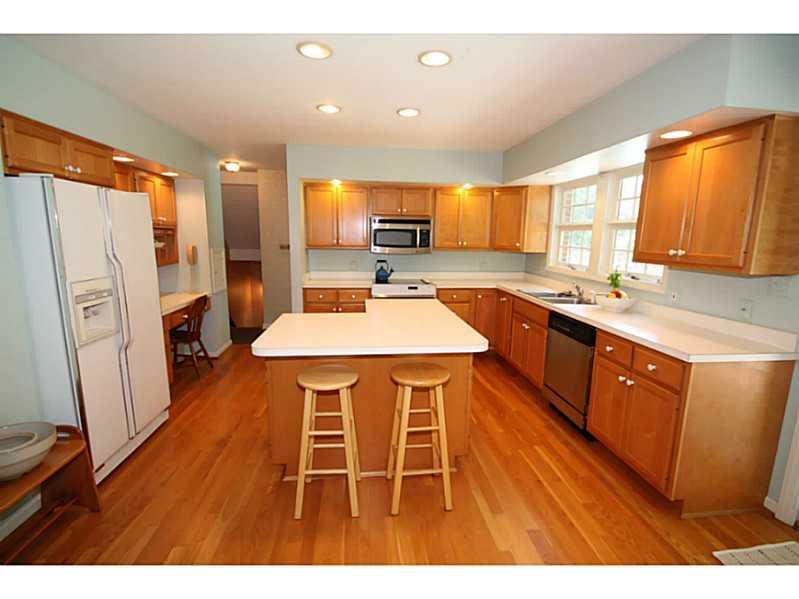4050 North Riverside Drive Columbus, IN 47203 - Photo 12 of 24