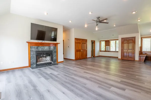 $3,600 | 51 Depot Road, Hampton Falls, NH 03844