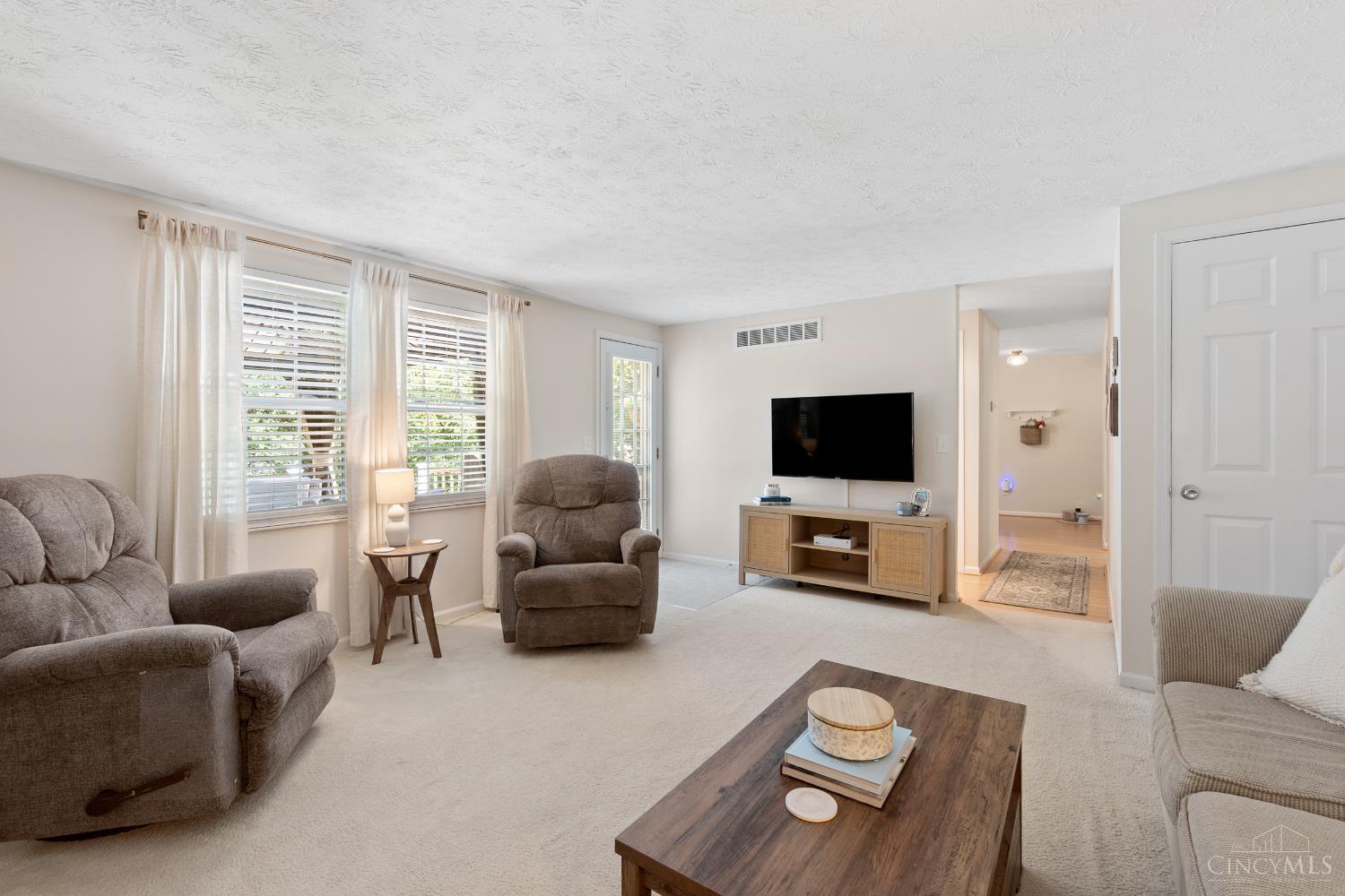 700 Woodgate Road Cincinnati, OH 45244 - Photo 11 of 34 Gallery Image 11