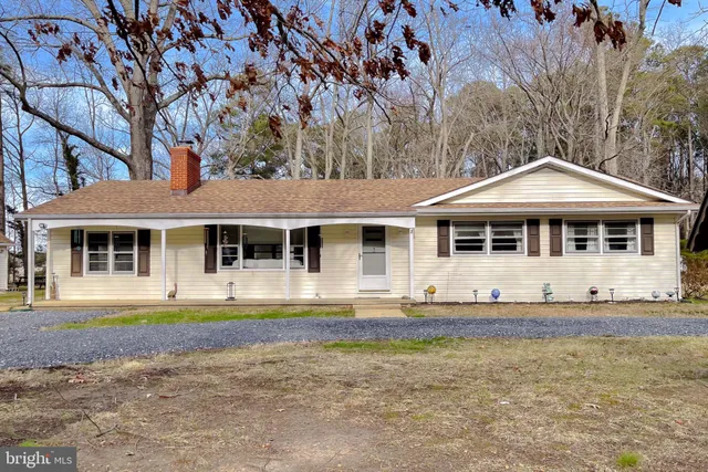 a view of a garage with furniture