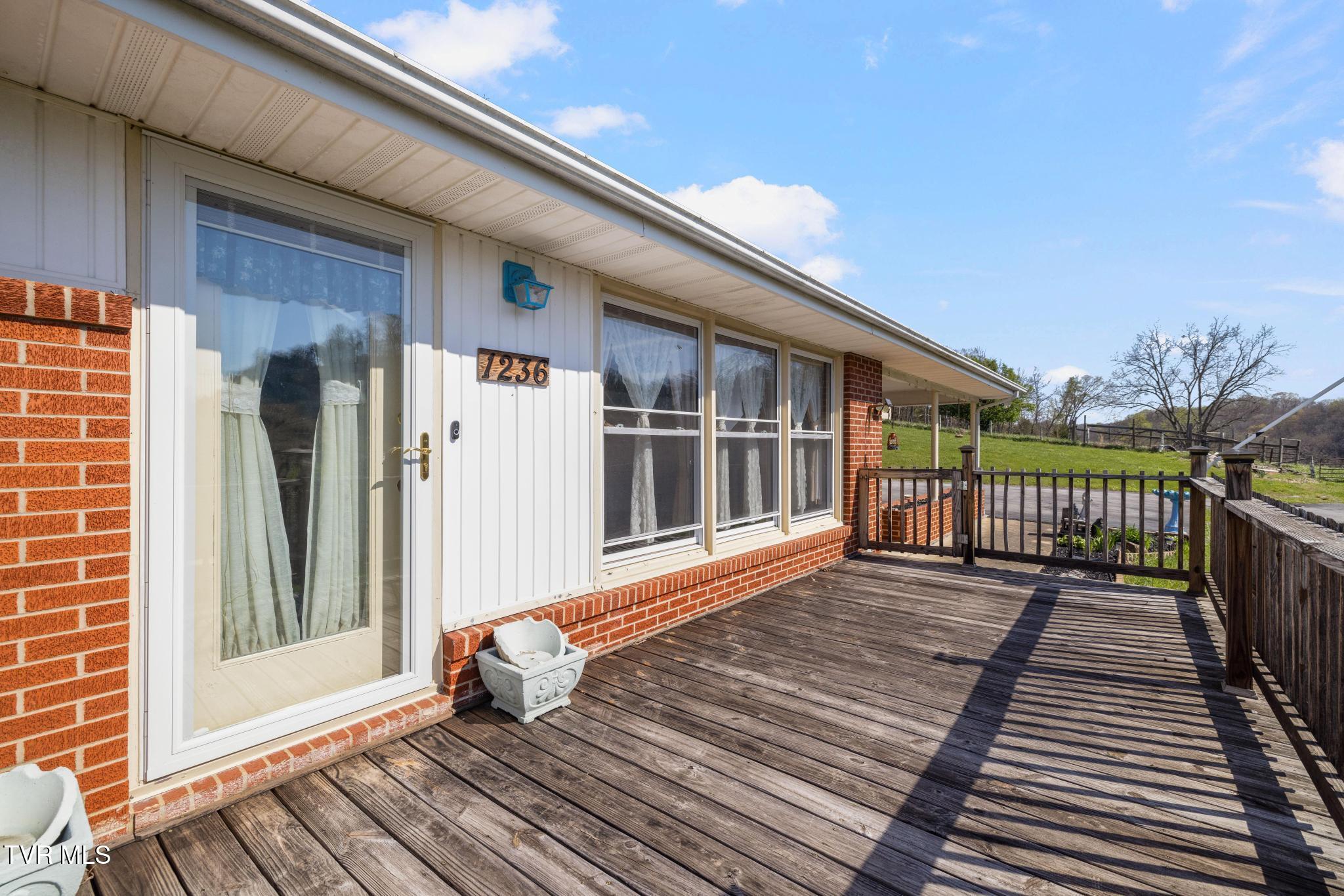 1236 Dunlap Road Kingsport, TN 37663 - Photo 46 of 61 IMG_8893