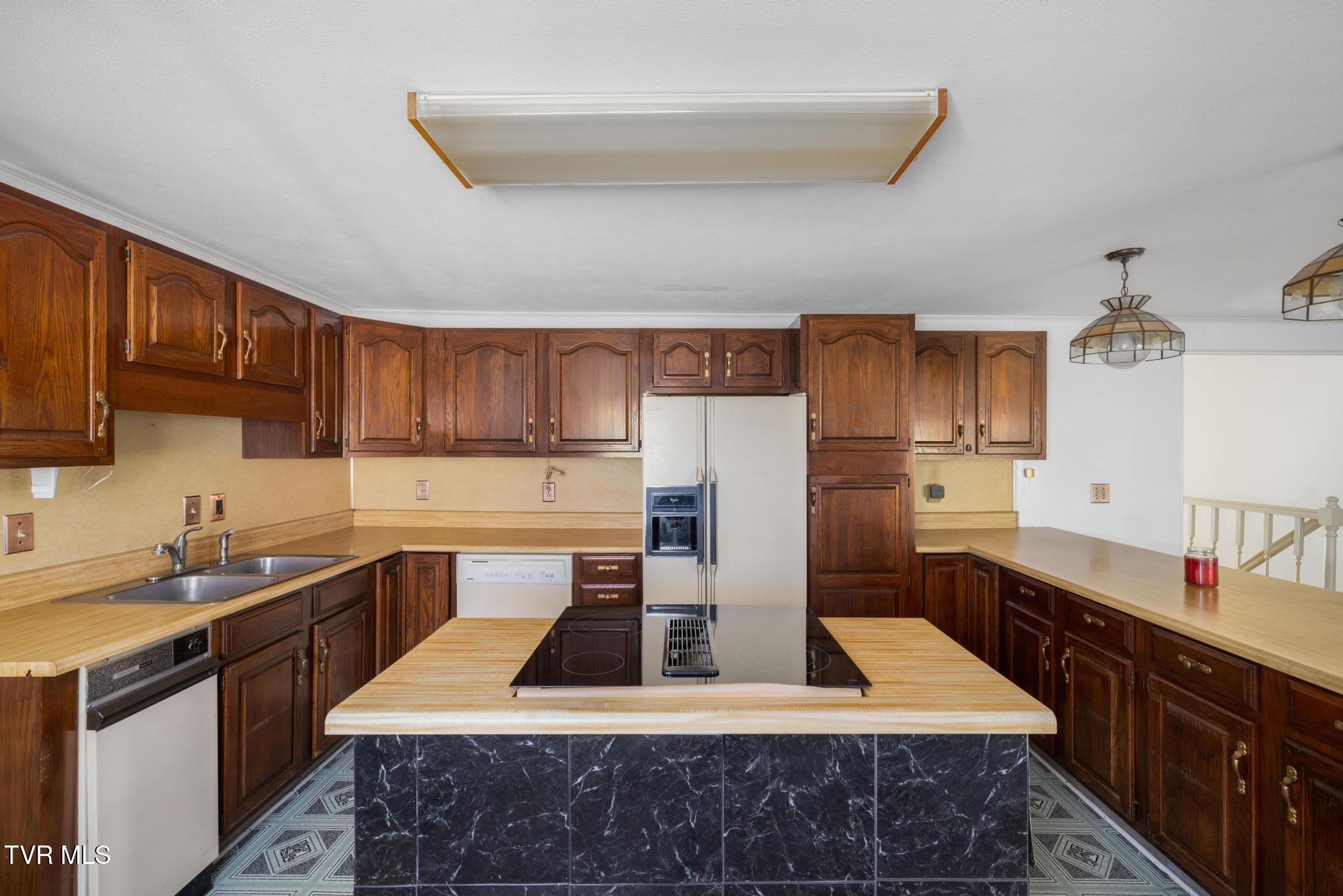 1236 Dunlap Road Kingsport, TN 37663 - Photo 6 of 61 IMG_8772