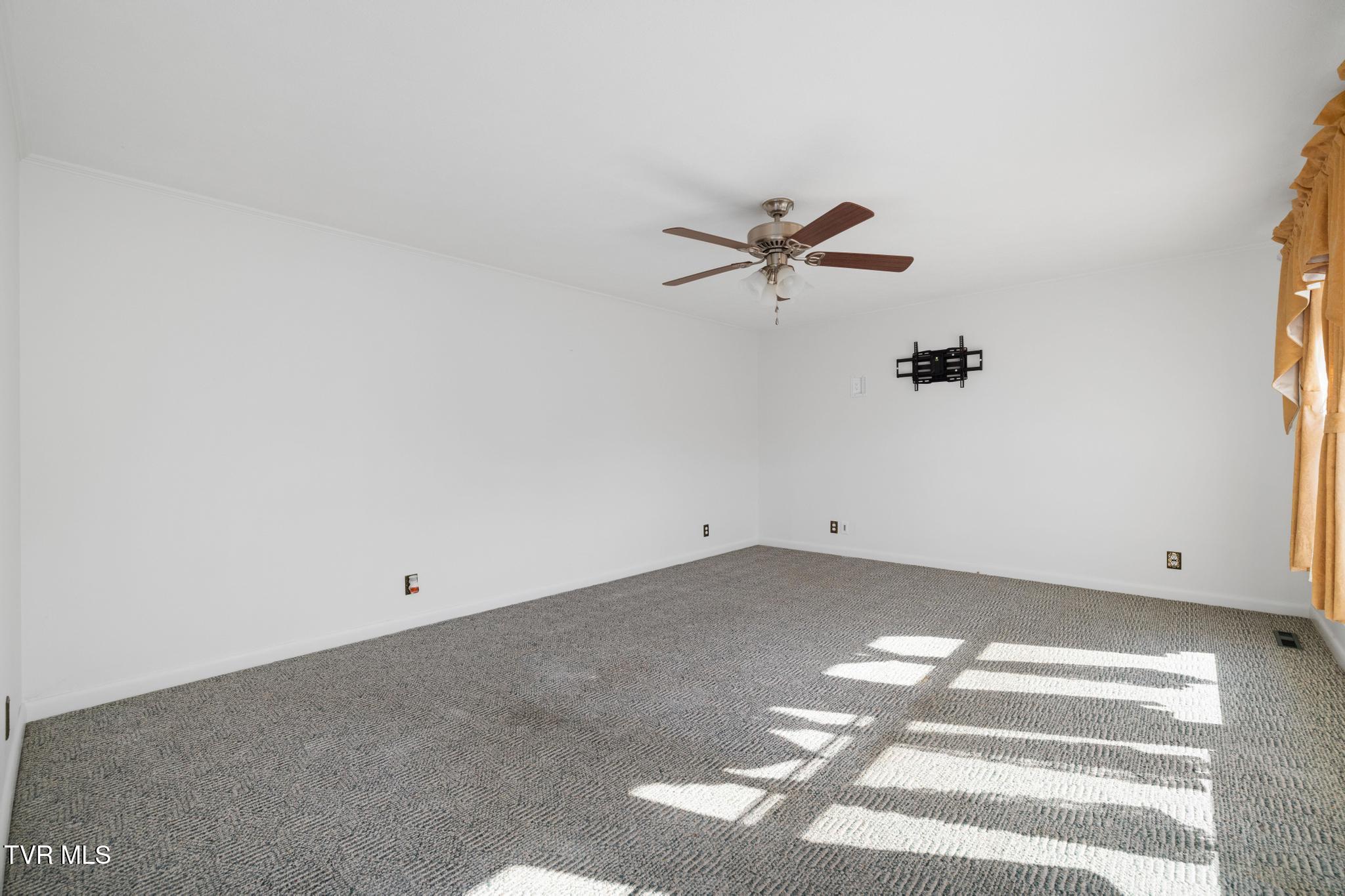 1236 Dunlap Road Kingsport, TN 37663 - Photo 10 of 61 IMG_8680