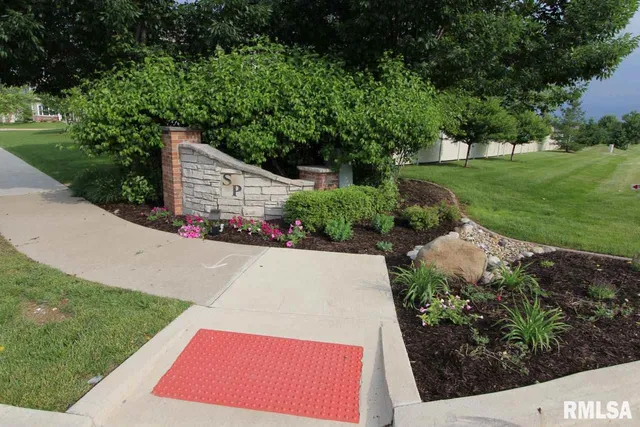 $69,000 | 6512 West Ironwood Drive, Edwards, IL 61528