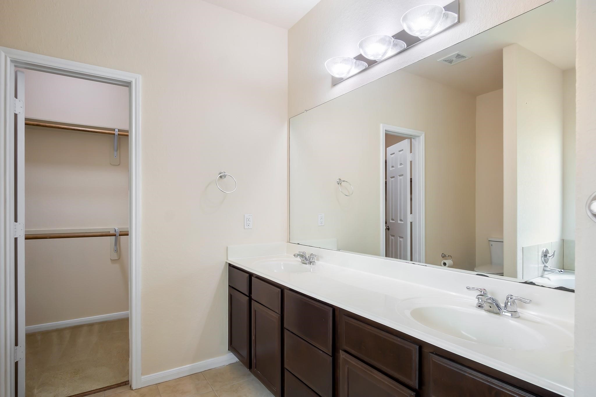 5215 Espuela Lane Baytown, TX 77521 - Photo 13 of 26