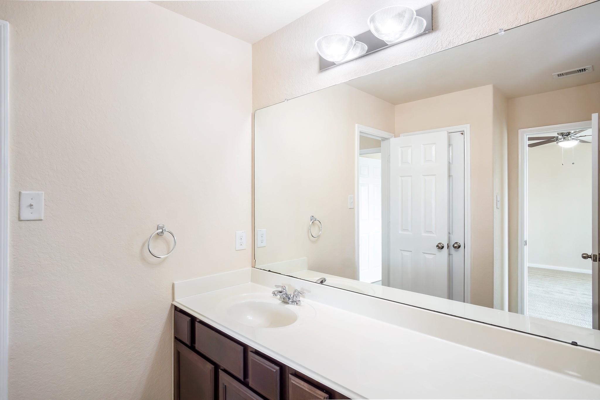 5215 Espuela Lane Baytown, TX 77521 - Photo 21 of 26