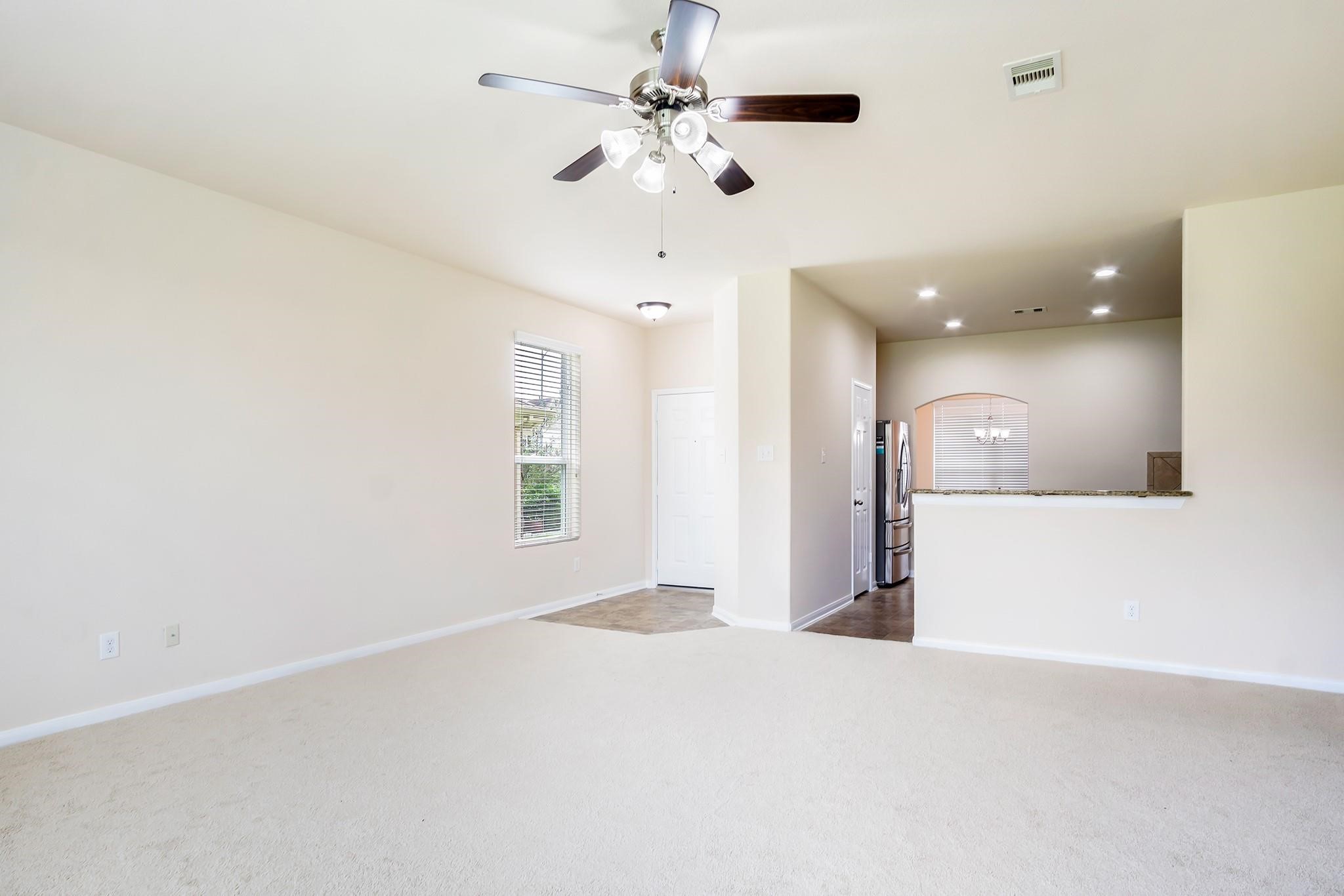 5215 Espuela Lane Baytown, TX 77521 - Photo 6 of 26