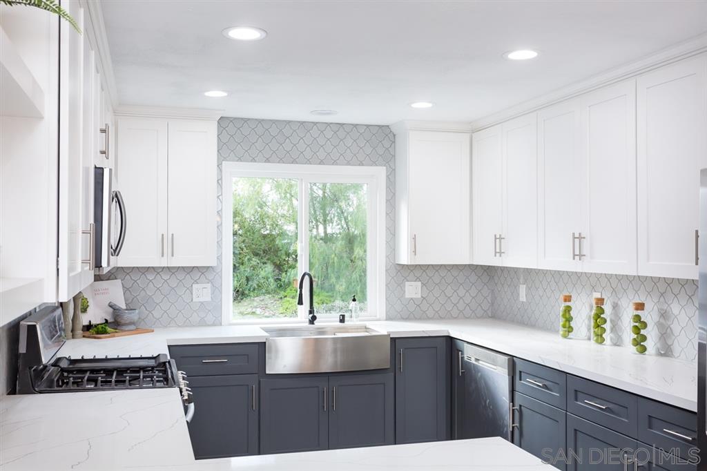 9301 Crest Drive Spring Valley, CA 91977 - Photo 9 of 25