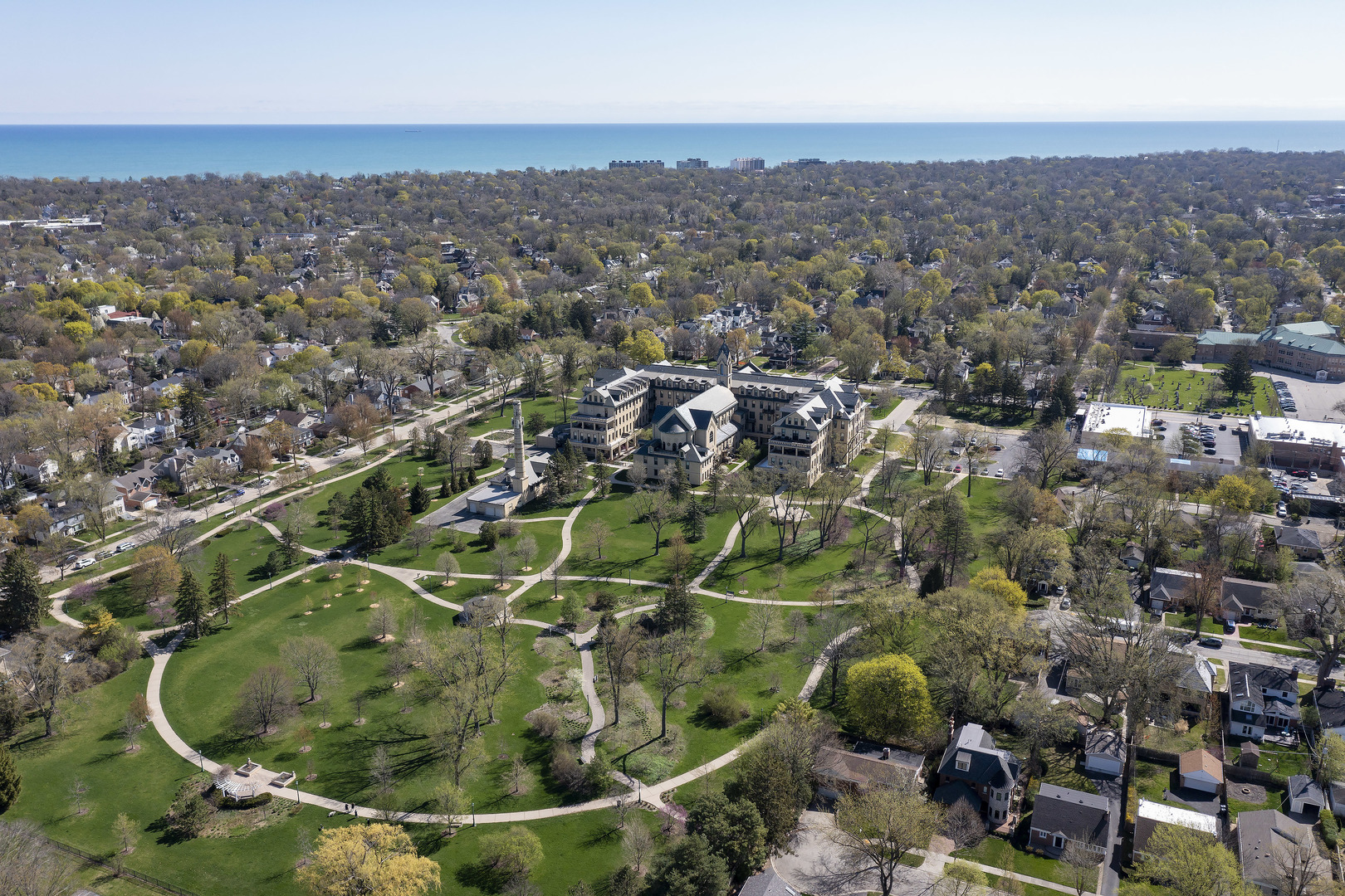 1041 Ridge Road, Unit 304 Wilmette, IL 60091 - Photo 24 of 30 an aerial view of a residential houses with outdoor space and trees