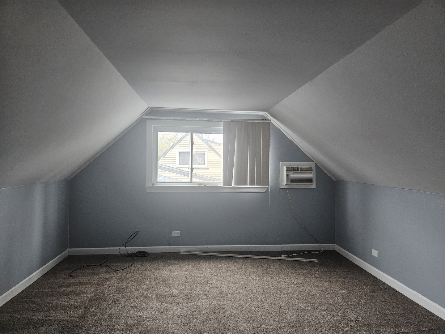 216 Washington Street Park Forest, IL 60466 - Photo 7 of 9 a view of an empty room with a window