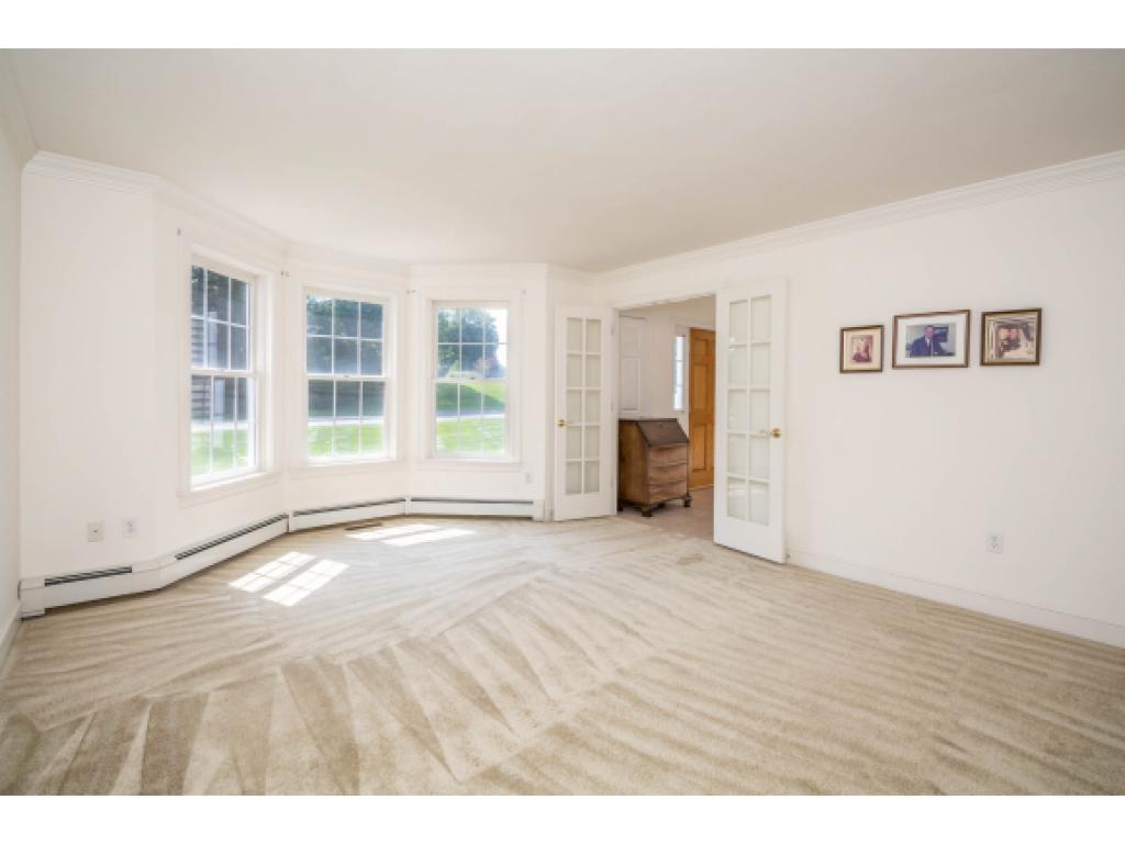 6 Copper Beech Road Salem, NH 03079 - Photo 11 of 36