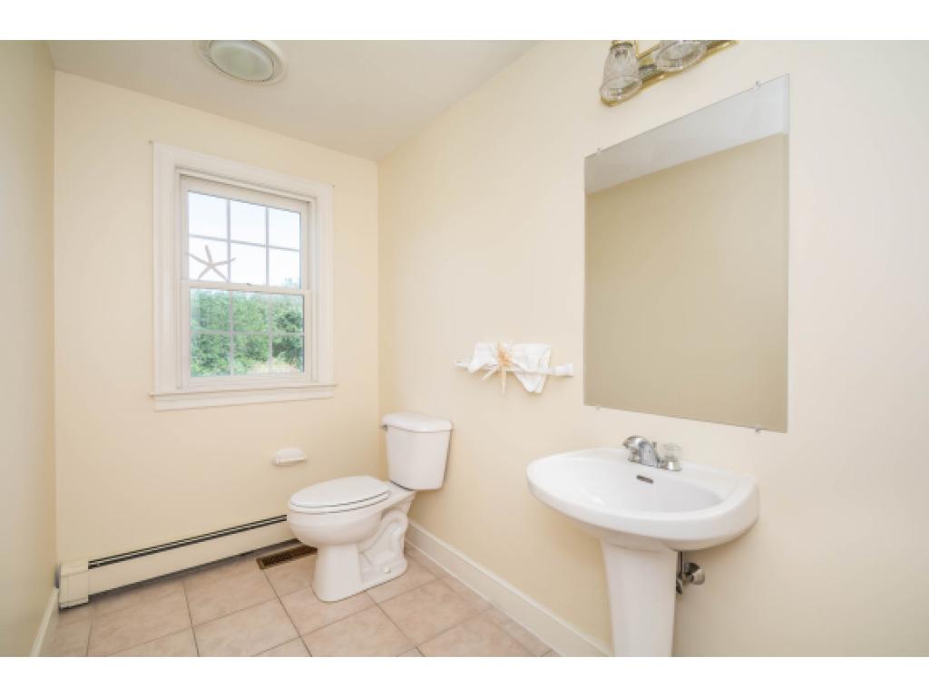 6 Copper Beech Road Salem, NH 03079 - Photo 15 of 36