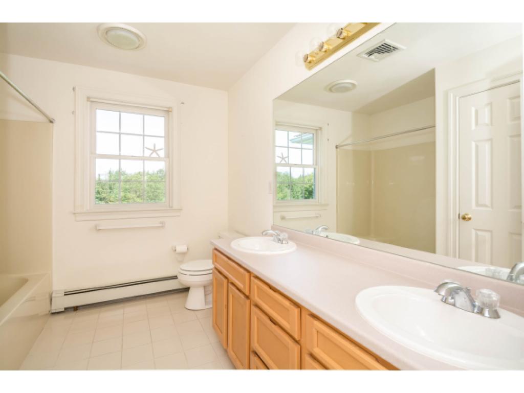 6 Copper Beech Road Salem, NH 03079 - Photo 31 of 36