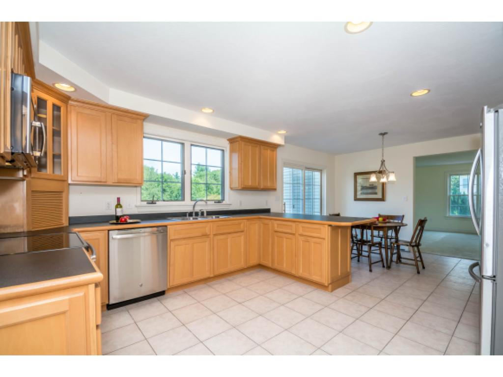 6 Copper Beech Road Salem, NH 03079 - Photo 6 of 36