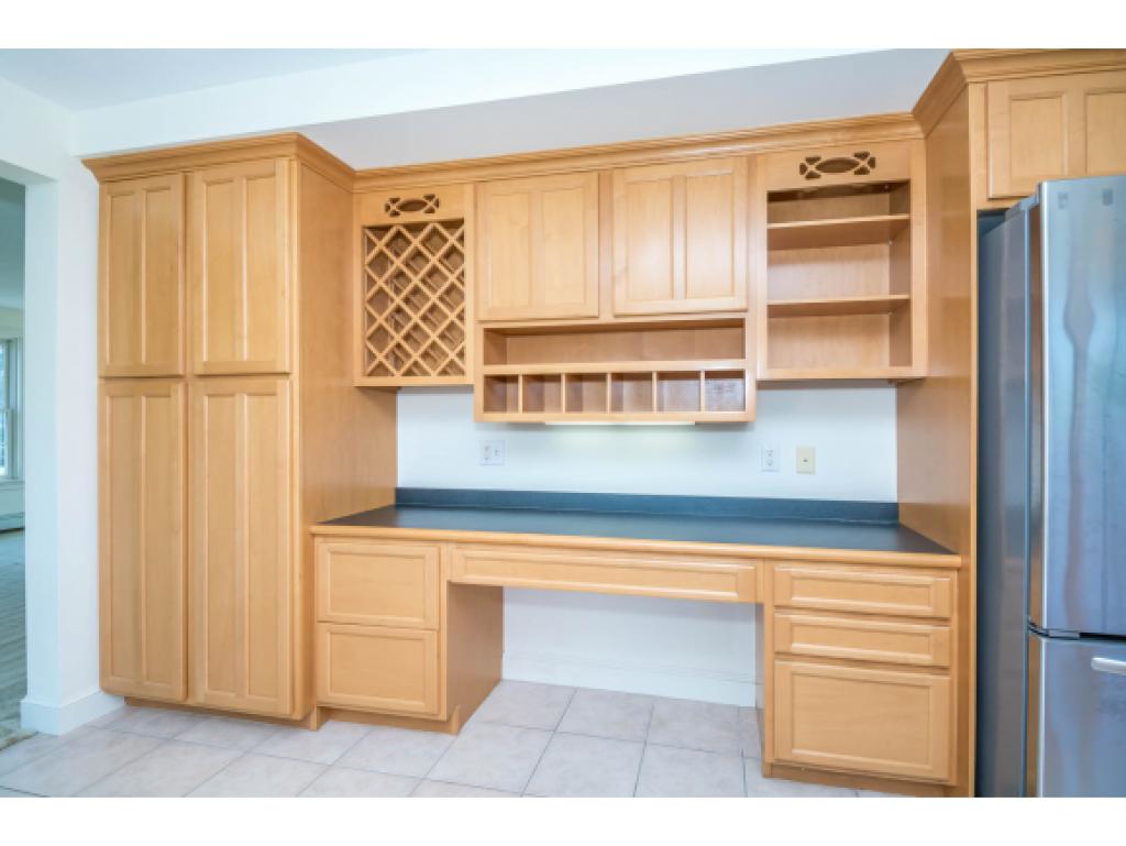 6 Copper Beech Road Salem, NH 03079 - Photo 8 of 36