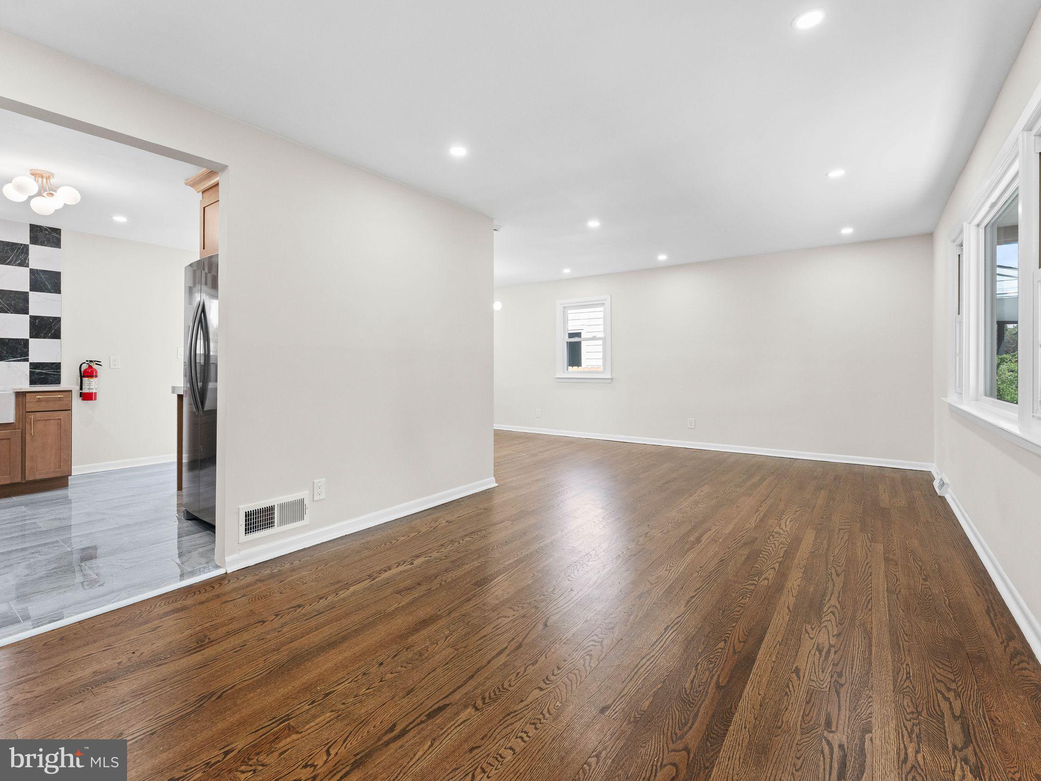 20 Rockland Road Ewing, NJ 08638 - Photo 5 of 27