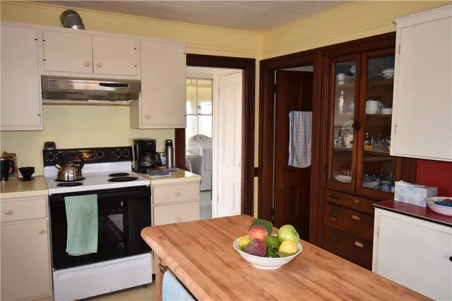 $8,000,000 | 112 Noyes Neck Road, Westerly, RI 02891