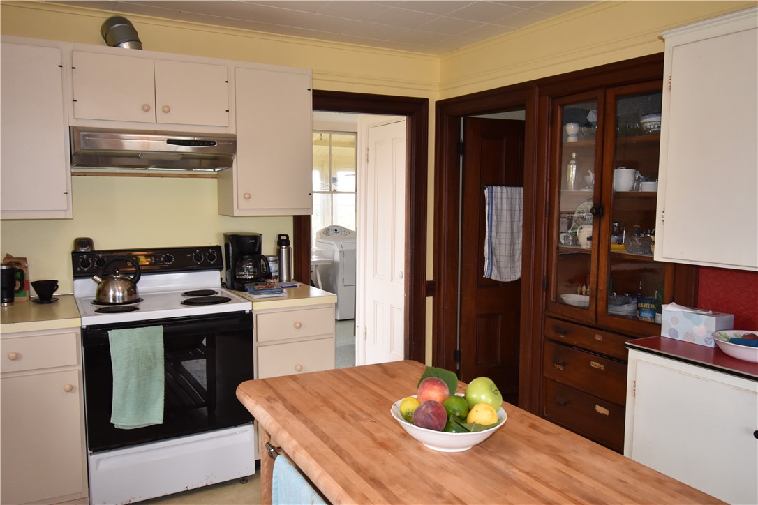 112 Noyes Neck Road Westerly, RI 02891 - Photo 10 of 14