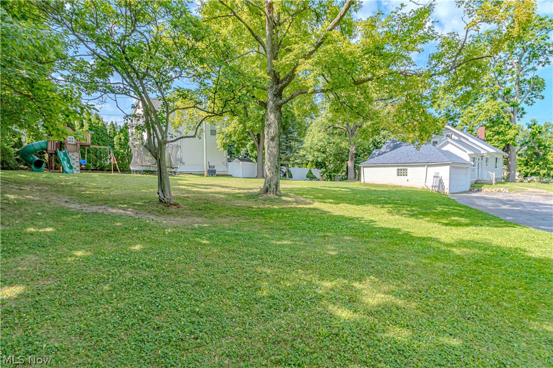 1684 Graham Road Silver Lake, OH 44224 - Photo 3 of 24