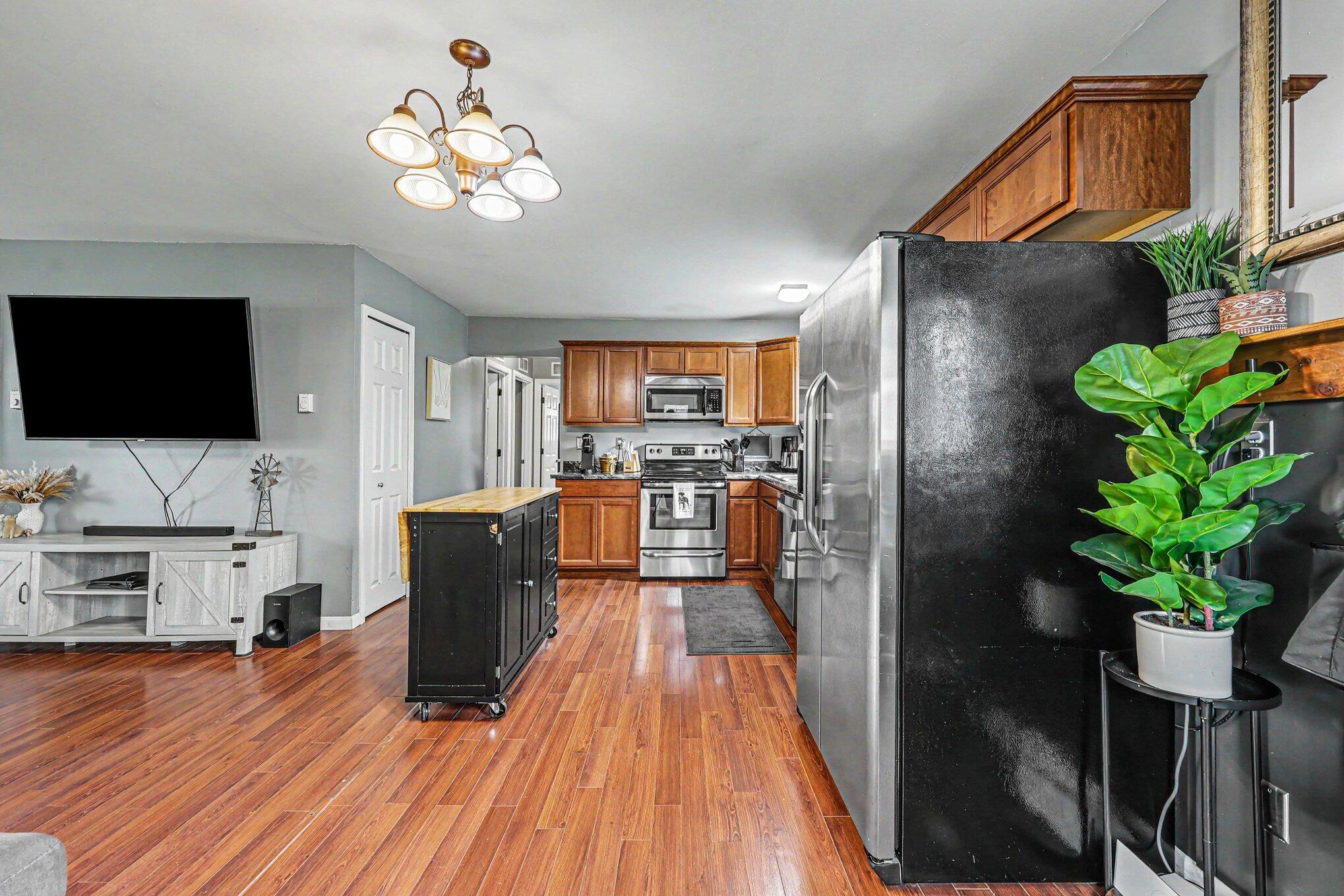 10085 Plank Road Maybee, MI 48159 - Photo 14 of 29 014_file_3791