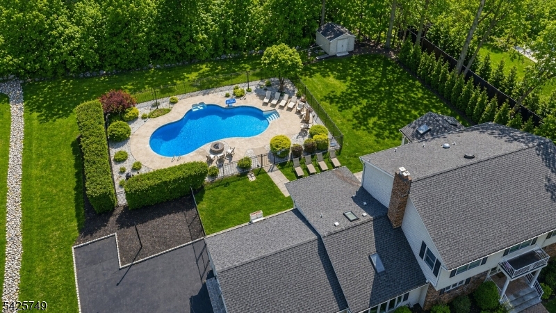 112 Urban Club Road Wayne, NJ 07470 - Photo 2 of 38