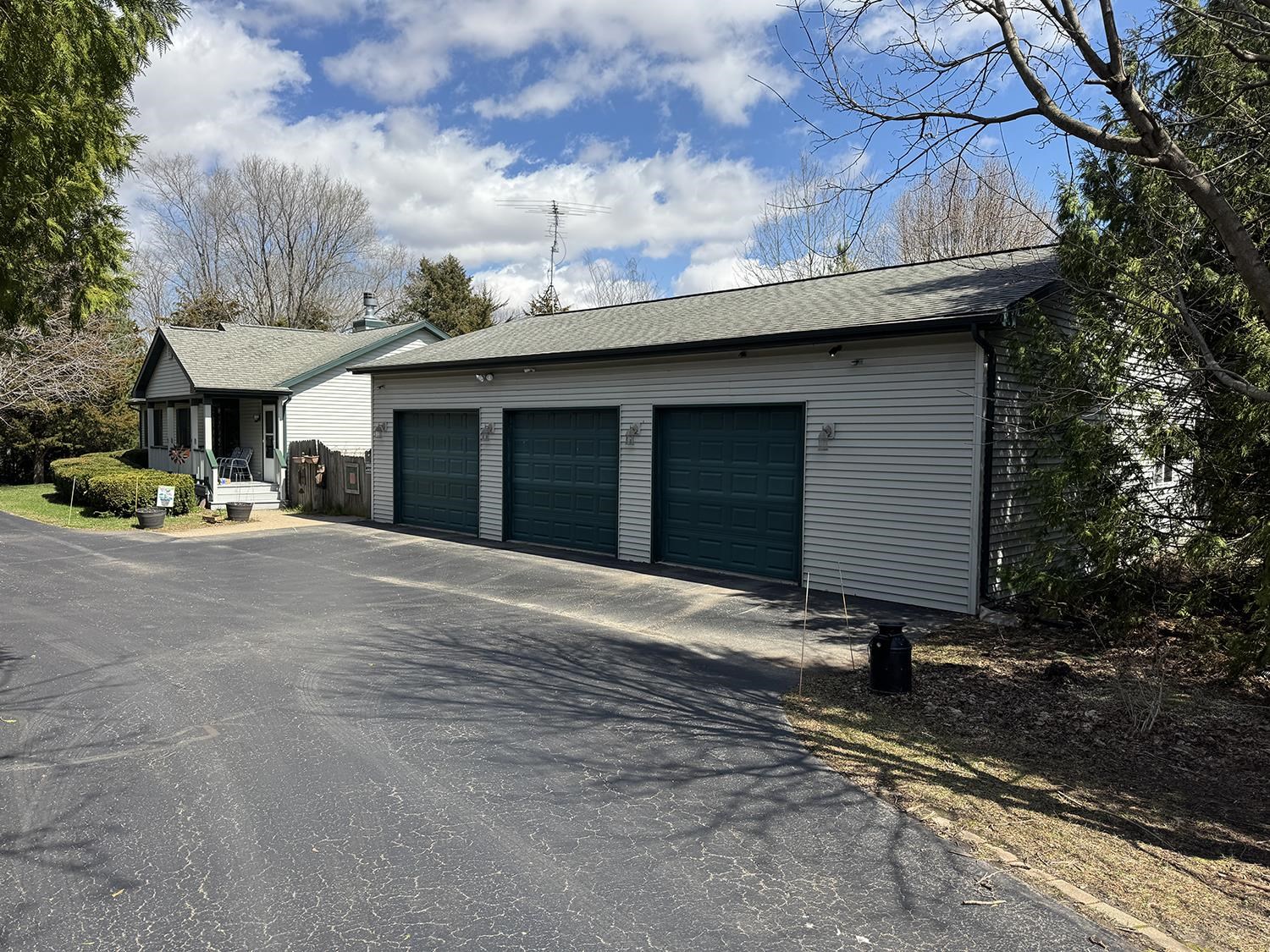 10293 Getz Road Mount Carroll, IL 61053 - Photo 5 of 54