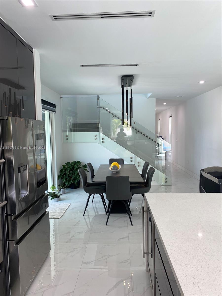 16976 Southwest 90th Terrace Miami, FL 33196 - Photo 11 of 90