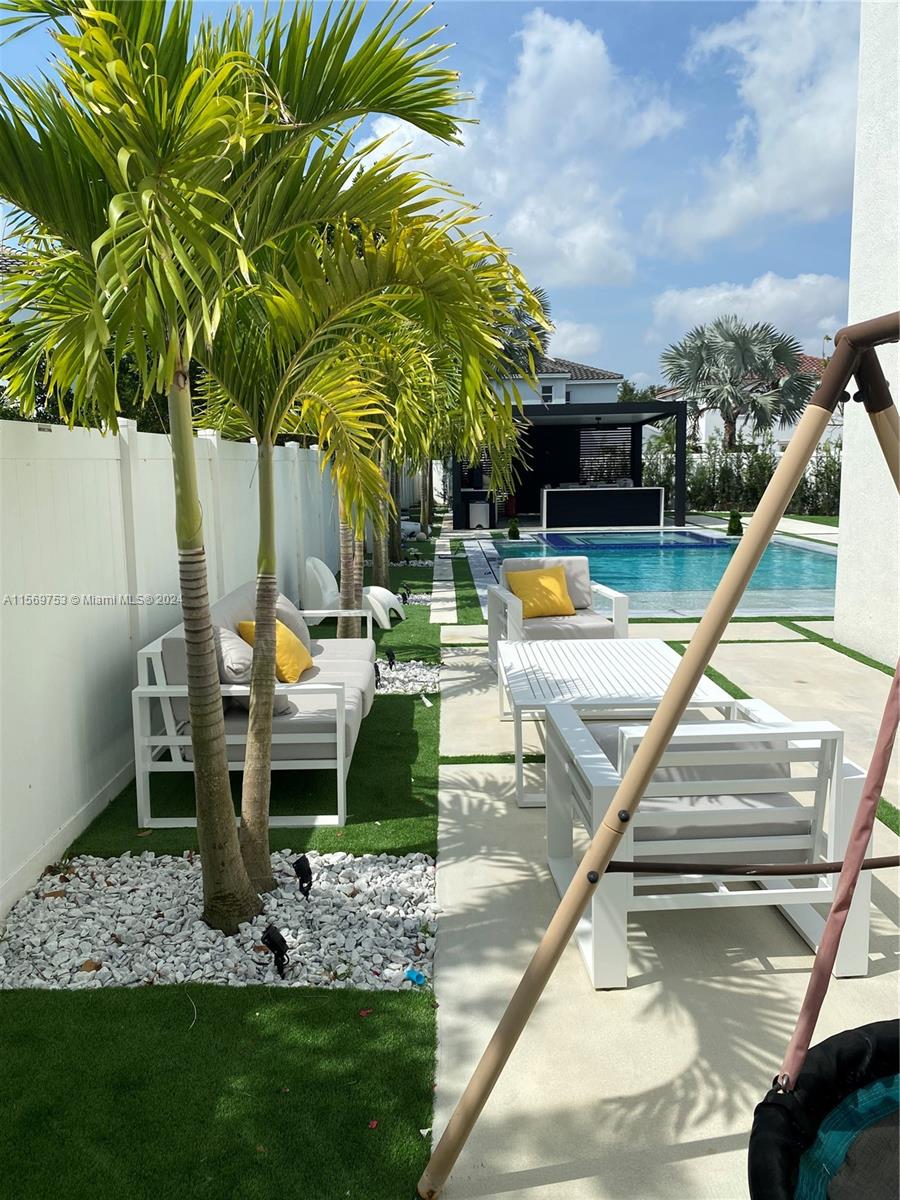 16976 Southwest 90th Terrace Miami, FL 33196 - Photo 17 of 90