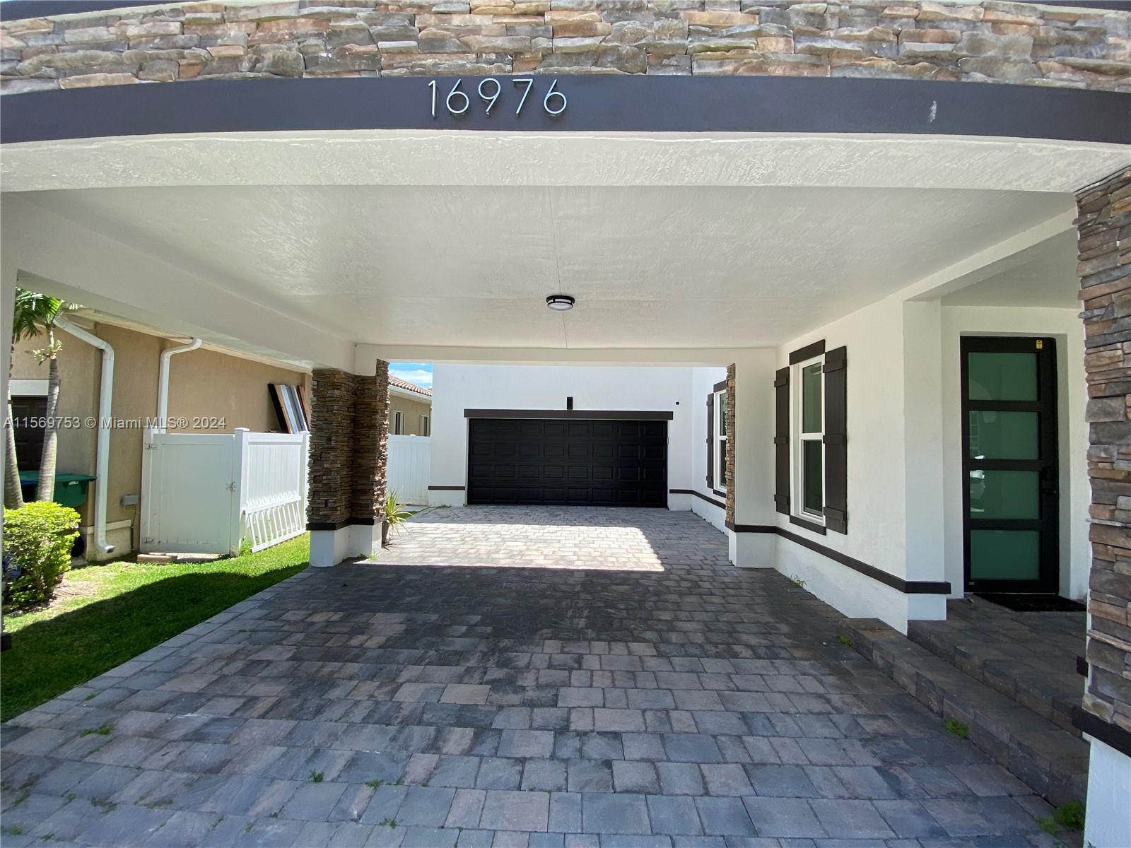 16976 Southwest 90th Terrace Miami, FL 33196 - Photo 2 of 90