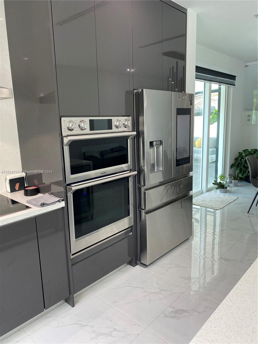 16976 Southwest 90th Terrace Miami, FL 33196 - Photo 10 of 90