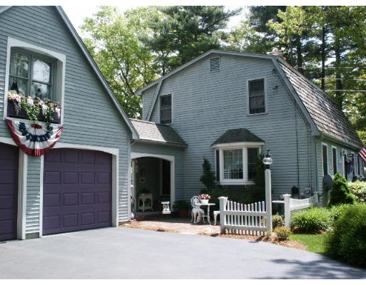 389 Mendon Road North Attleboro, MA 02760 - Photo 4 of 7 Gallery Image 4