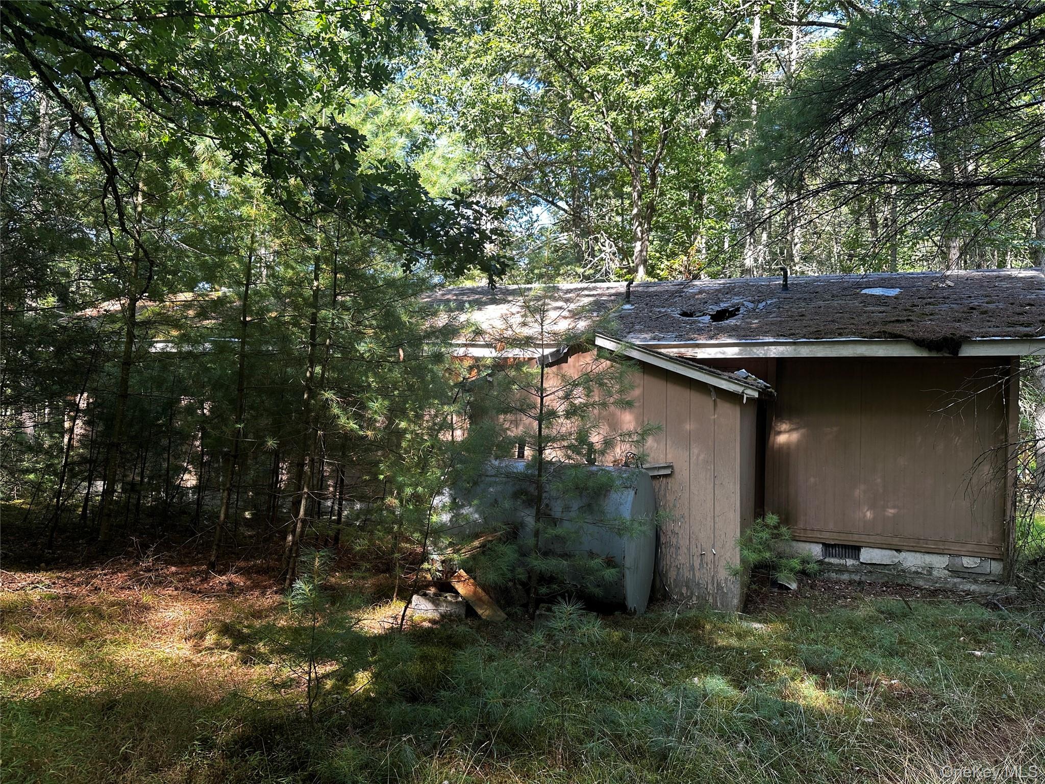 8 Kern Road Barryville, NY 12719 - Photo 8 of 14 a backyard of a house with lots of green space