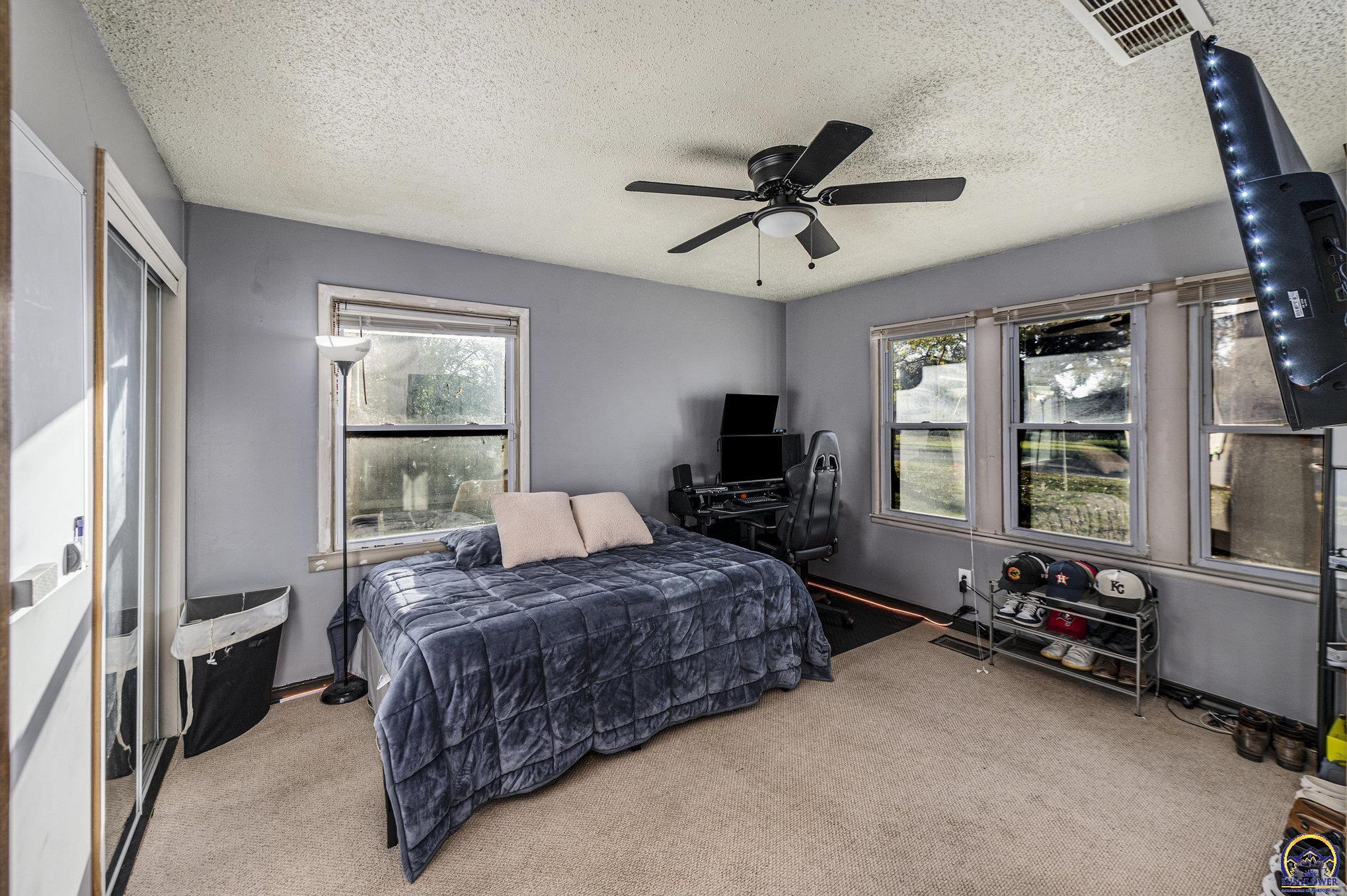 1730 Southwest 37th Street Topeka, KS 66611 - Photo 17 of 24