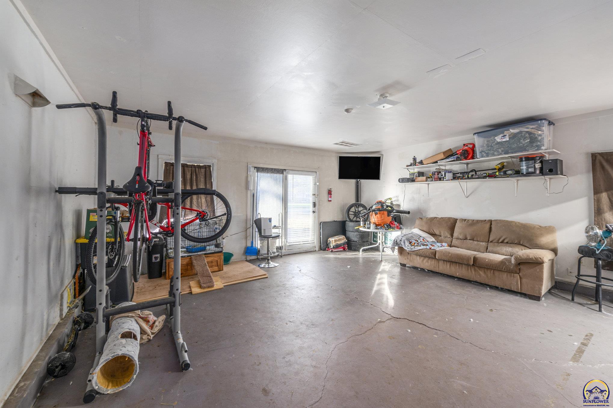 1730 Southwest 37th Street Topeka, KS 66611 - Photo 19 of 24