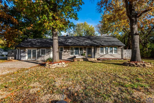 $169,900 | 1730 Southwest 37th Street, Topeka, KS 66611