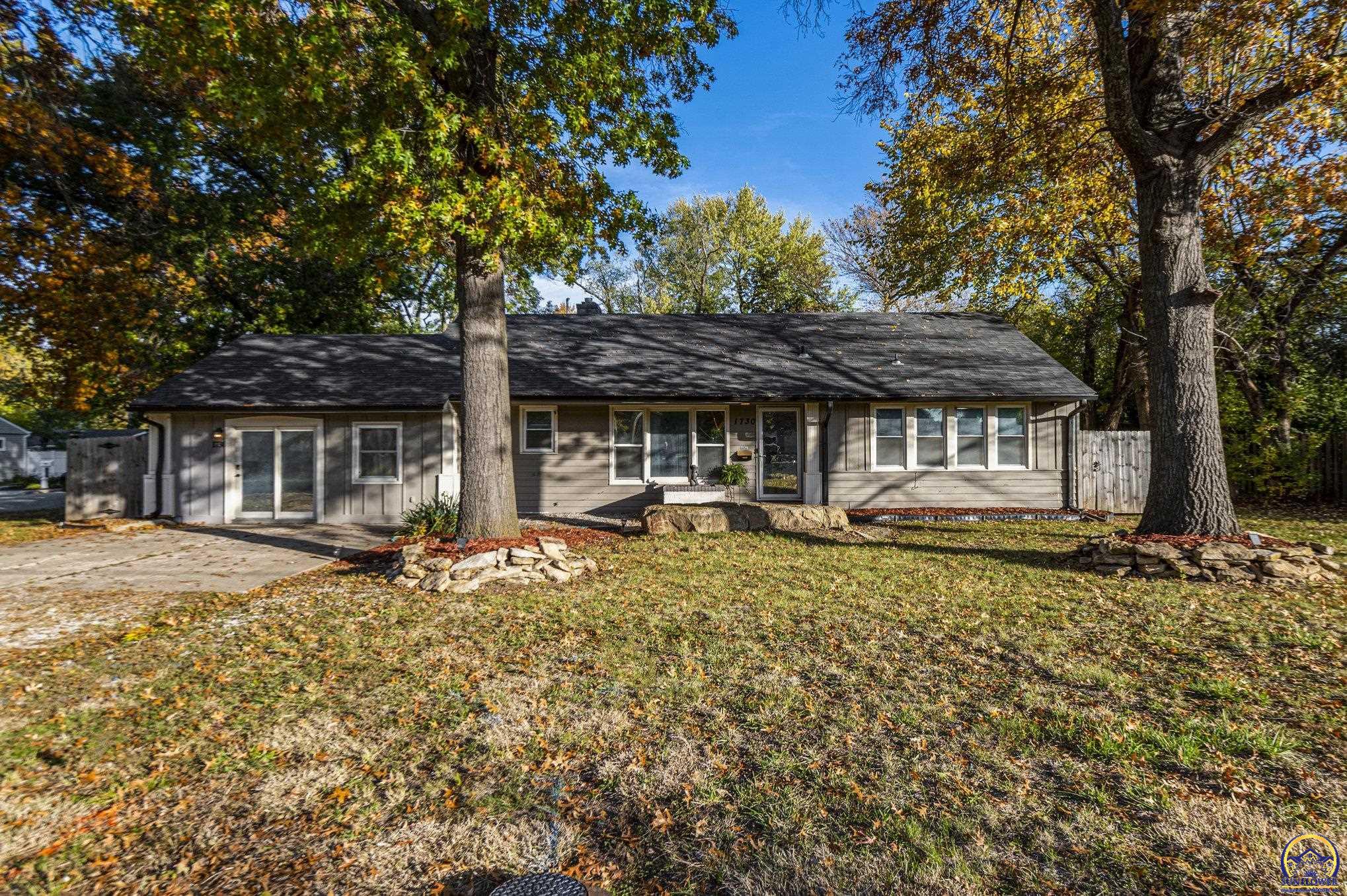 1730 Southwest 37th Street Topeka, KS 66611 - Photo 3 of 24