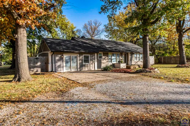 $169,900 | 1730 Southwest 37th Street, Topeka, KS 66611