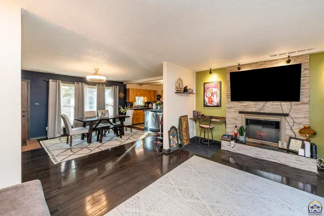 $169,900 | 1730 Southwest 37th Street, Topeka, KS 66611