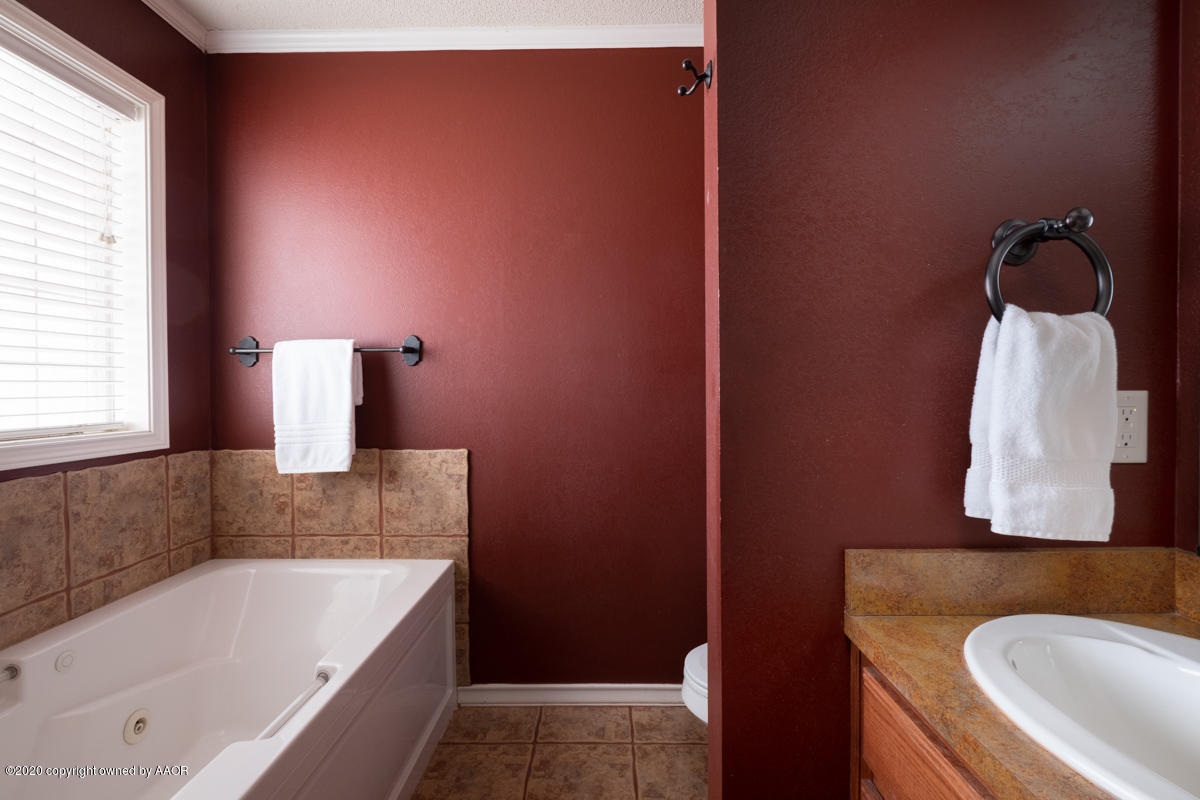 13670 Hale Road Canyon, TX 79015 - Photo 13 of 34 13670_Hale_Rd-014_Master_Bath