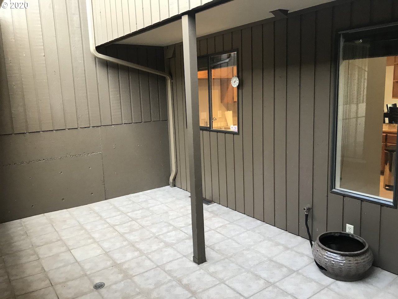 2285 Ridgeway Drive Eugene, OR 97401 - Photo 2 of 31 Gallery Image 2
