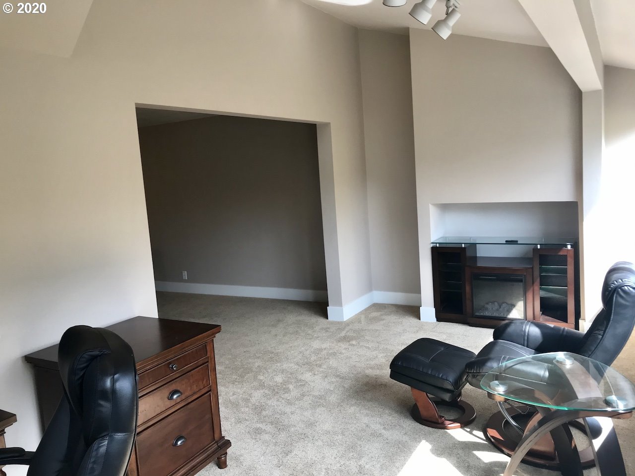 2285 Ridgeway Drive Eugene, OR 97401 - Photo 11 of 31 Gallery Image 11
