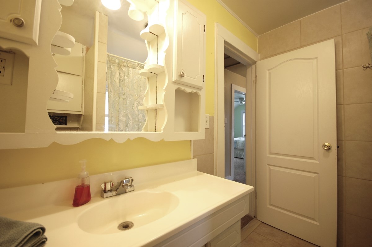 1919 Spring Street Fort Wayne, IN 46808 - Photo 17 of 19 Gallery Image 17