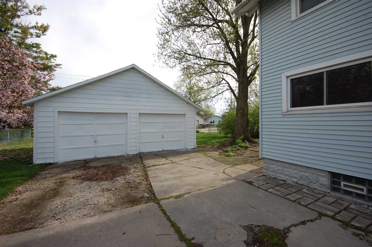 1919 Spring Street Fort Wayne, IN 46808 - Photo 4 of 19 Gallery Image 4