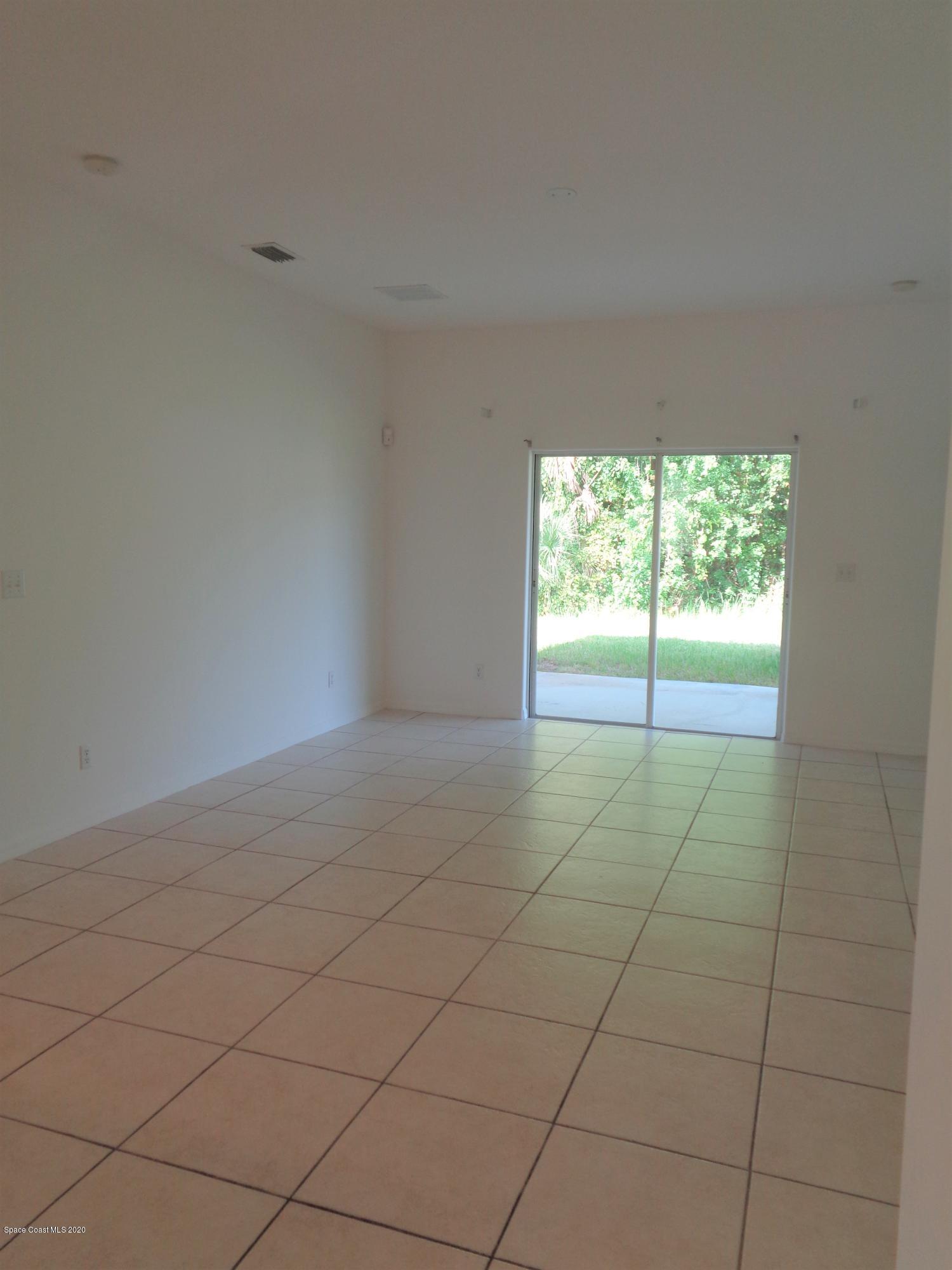1630 Degroodt Road Southwest Palm Bay, FL 32908 - Photo 12 of 31 Family Room